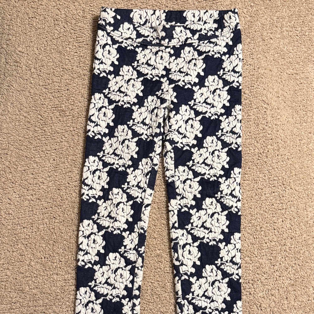 Janie and Jack Girls size 4 Navy and White Floral Leggings.
